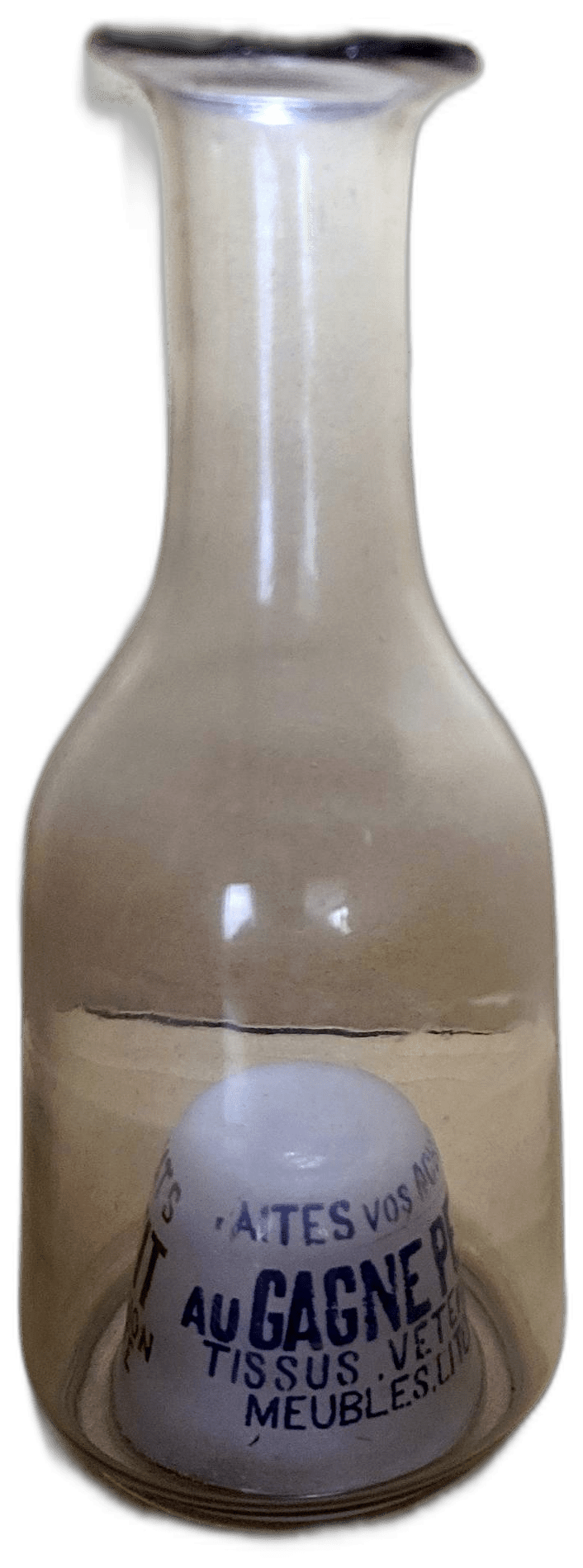 Autre face de la carafe.