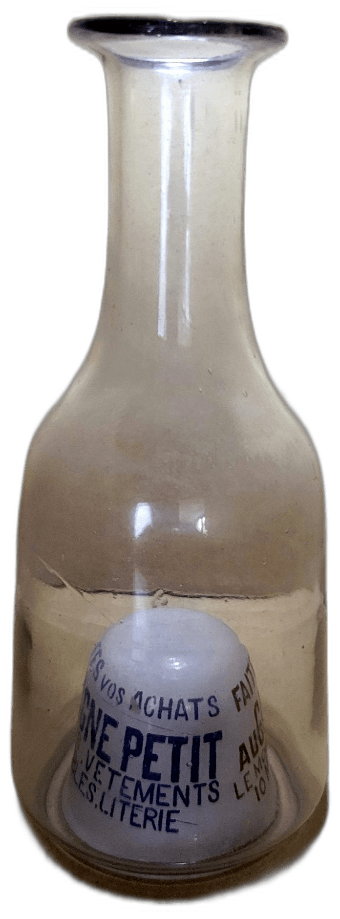 Autre face de la carafe.