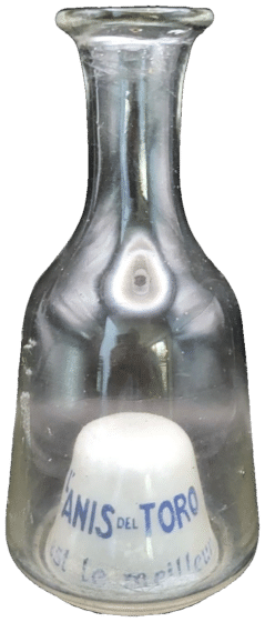 Autre face de la carafe.