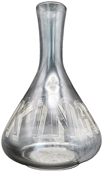 Autre face de la carafe.
