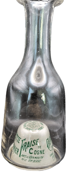 Autre face de la carafe.